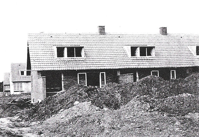 Rkkehusene under bygning