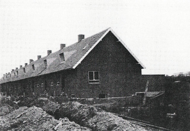 Rkkehusene under bygning