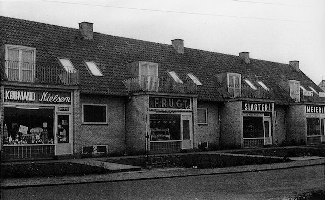 De fire forretninger i Holmeparkens i 1956